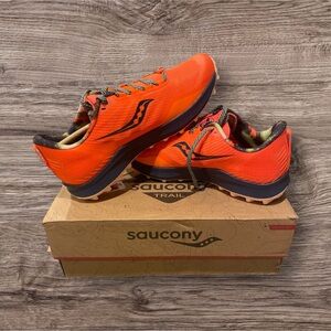 Saucony Trail Running Women’s 10.5/Mens 9 sneakers, Perigrine 12, orange